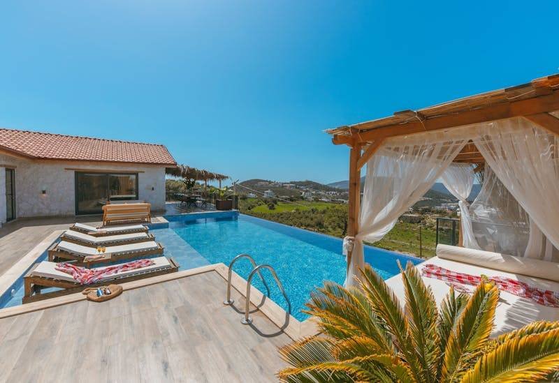 Villa Blue Lagoon Saint-Francois, avec la piscine en gros plan.